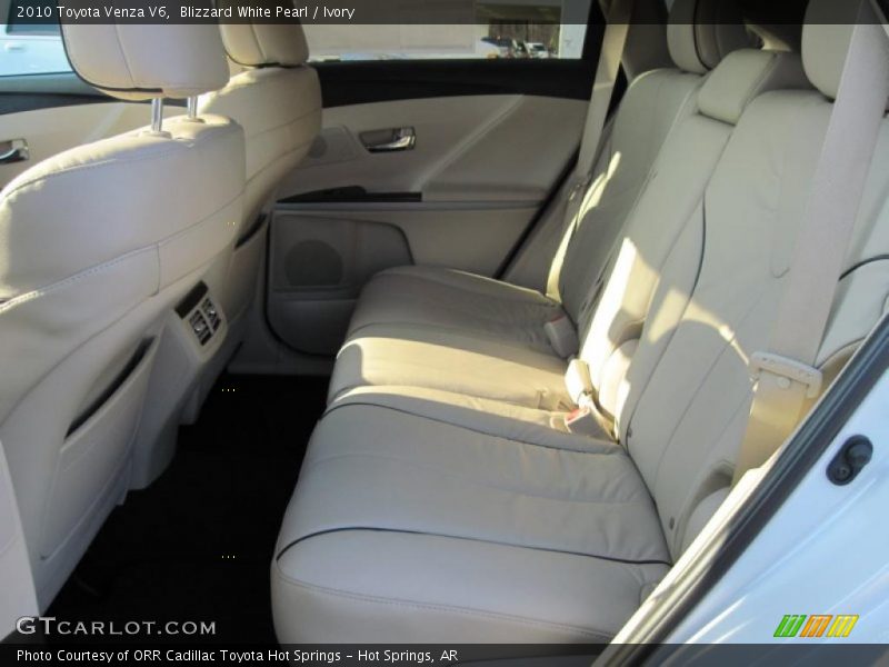 Blizzard White Pearl / Ivory 2010 Toyota Venza V6
