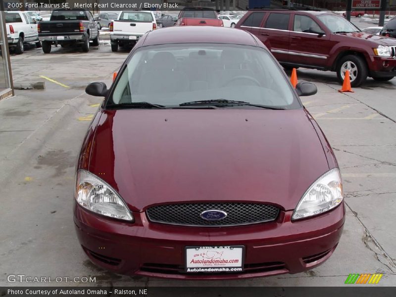 Merlot Pearl Clearcoat / Ebony Black 2005 Ford Taurus SE