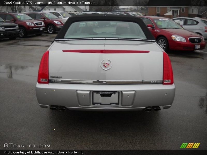 Light Platinum Metallic / Titanium 2006 Cadillac DTS Luxury