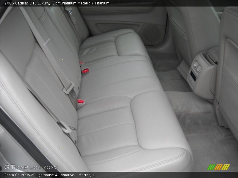 Light Platinum Metallic / Titanium 2006 Cadillac DTS Luxury