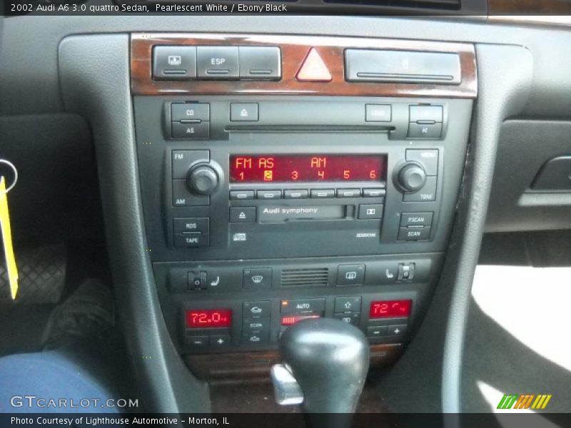 Pearlescent White / Ebony Black 2002 Audi A6 3.0 quattro Sedan