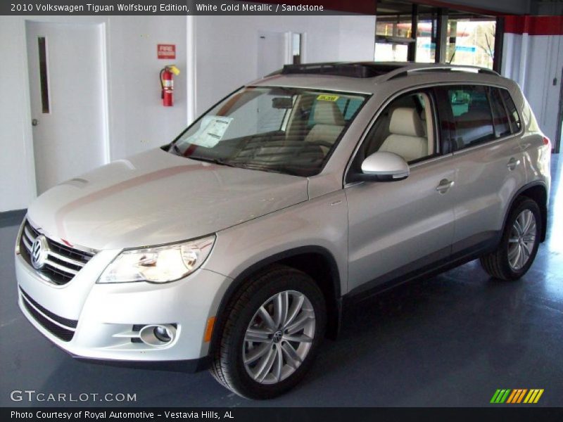 White Gold Metallic / Sandstone 2010 Volkswagen Tiguan Wolfsburg Edition