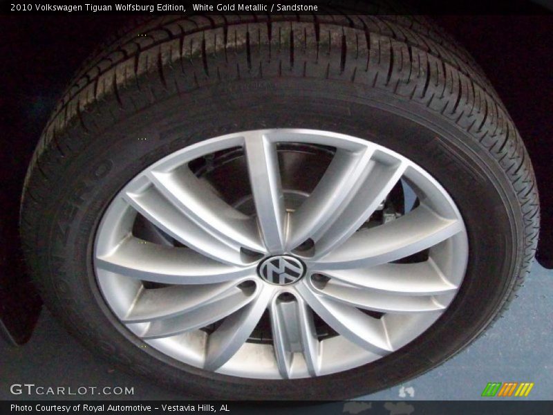White Gold Metallic / Sandstone 2010 Volkswagen Tiguan Wolfsburg Edition