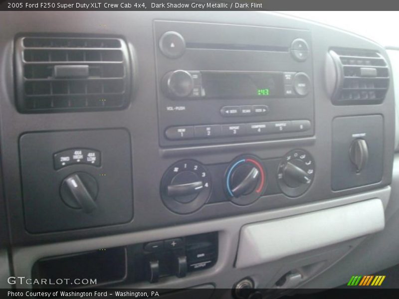 Dark Shadow Grey Metallic / Dark Flint 2005 Ford F250 Super Duty XLT Crew Cab 4x4