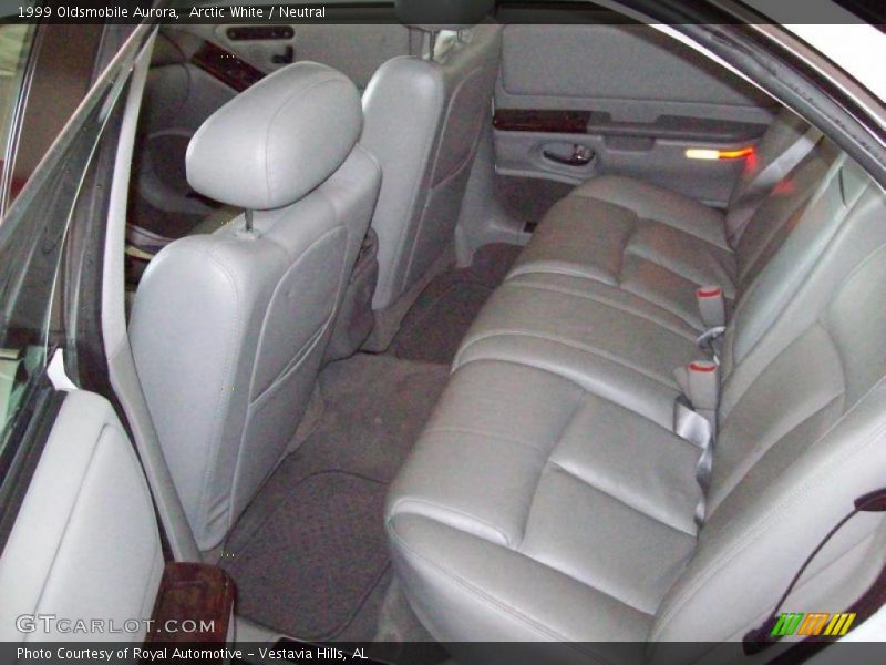 Arctic White / Neutral 1999 Oldsmobile Aurora