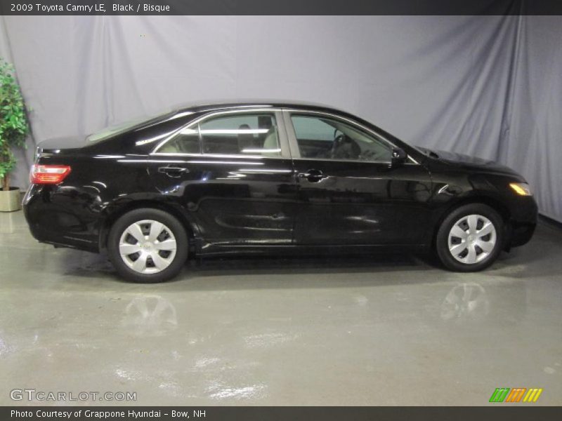 Black / Bisque 2009 Toyota Camry LE