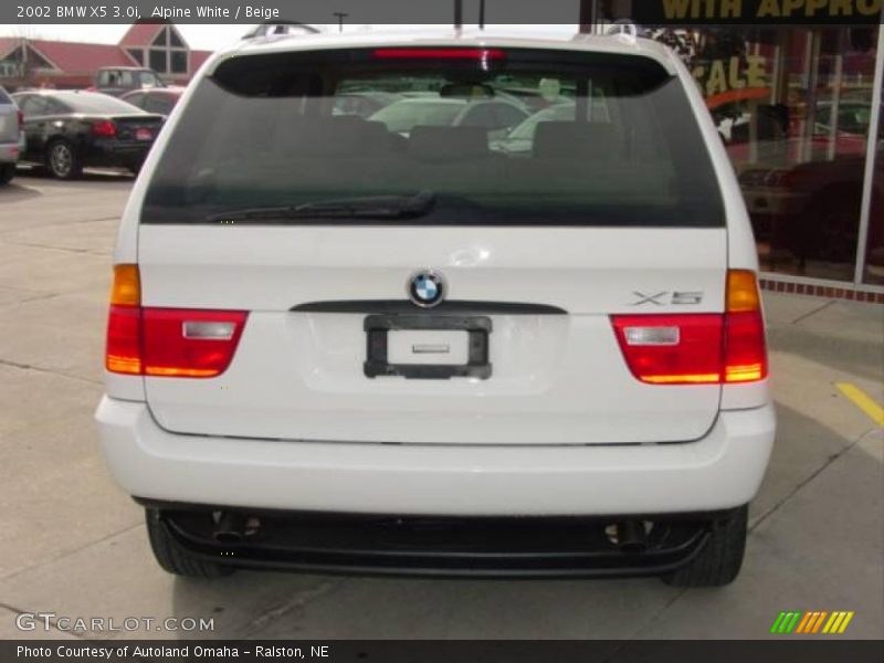 Alpine White / Beige 2002 BMW X5 3.0i