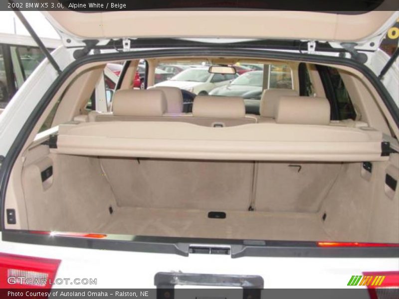 Alpine White / Beige 2002 BMW X5 3.0i