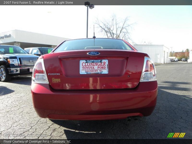 Redfire Metallic / Light Stone 2007 Ford Fusion S