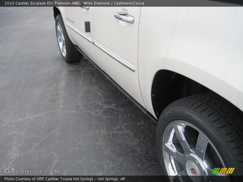 White Diamond / Cashmere/Cocoa 2010 Cadillac Escalade ESV Premium AWD