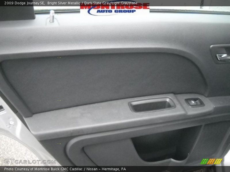 Bright Silver Metallic / Dark Slate Gray/Light Graystone 2009 Dodge Journey SE
