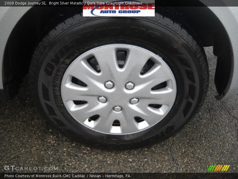 Bright Silver Metallic / Dark Slate Gray/Light Graystone 2009 Dodge Journey SE