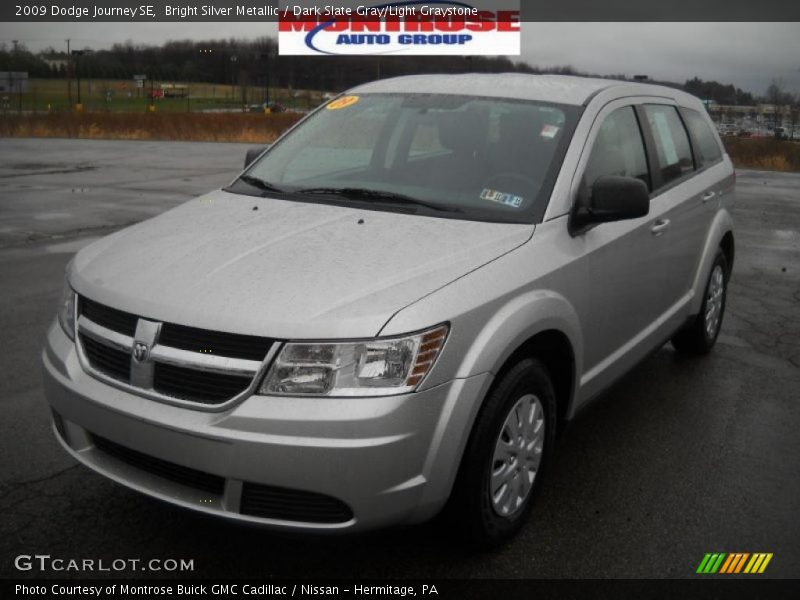 Bright Silver Metallic / Dark Slate Gray/Light Graystone 2009 Dodge Journey SE