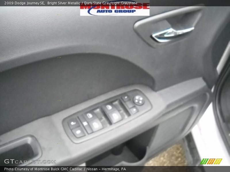 Bright Silver Metallic / Dark Slate Gray/Light Graystone 2009 Dodge Journey SE