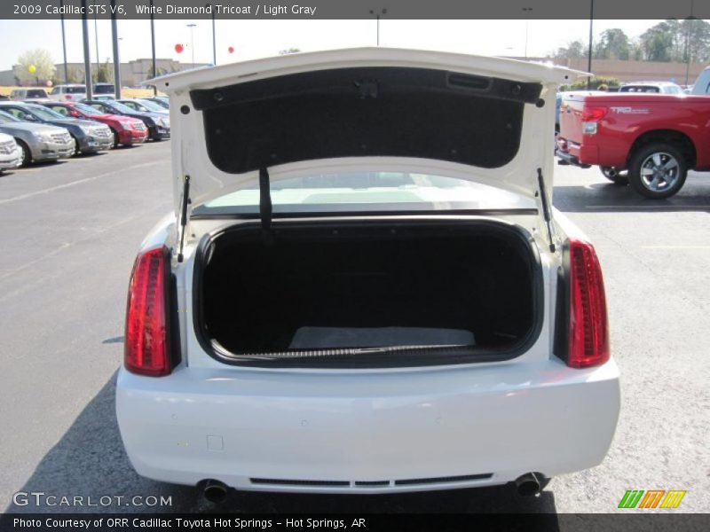White Diamond Tricoat / Light Gray 2009 Cadillac STS V6