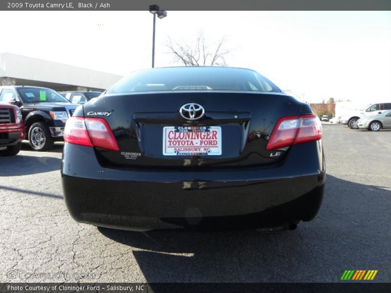 Black / Ash 2009 Toyota Camry LE