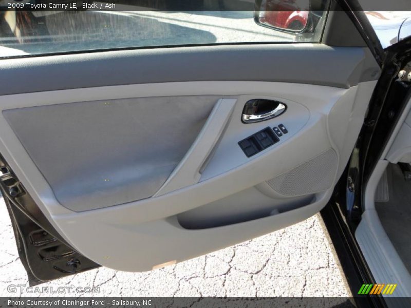 Black / Ash 2009 Toyota Camry LE