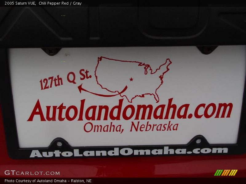 Chili Pepper Red / Gray 2005 Saturn VUE
