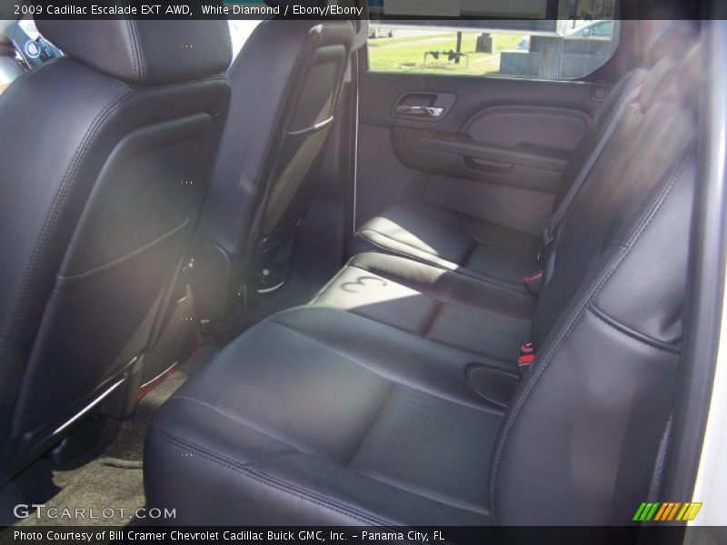 White Diamond / Ebony/Ebony 2009 Cadillac Escalade EXT AWD