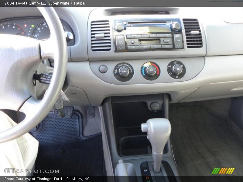 Super White / Taupe 2004 Toyota Camry LE