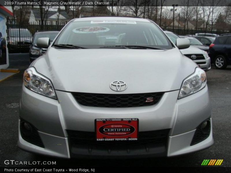 Magnetic Gray Metallic / Dark Charcoal 2009 Toyota Matrix S