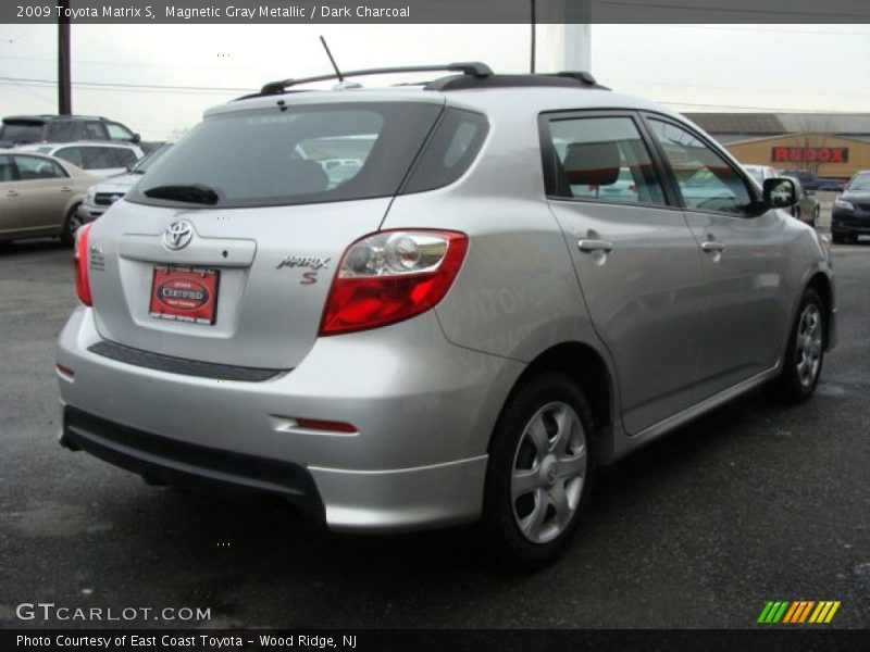 Magnetic Gray Metallic / Dark Charcoal 2009 Toyota Matrix S