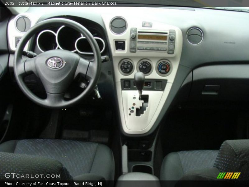 Magnetic Gray Metallic / Dark Charcoal 2009 Toyota Matrix S
