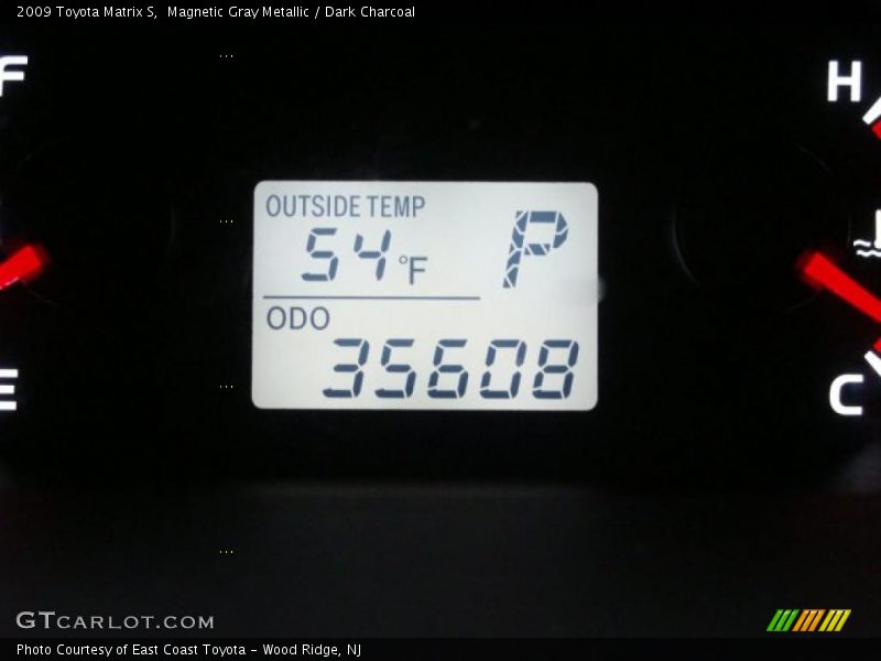 Magnetic Gray Metallic / Dark Charcoal 2009 Toyota Matrix S