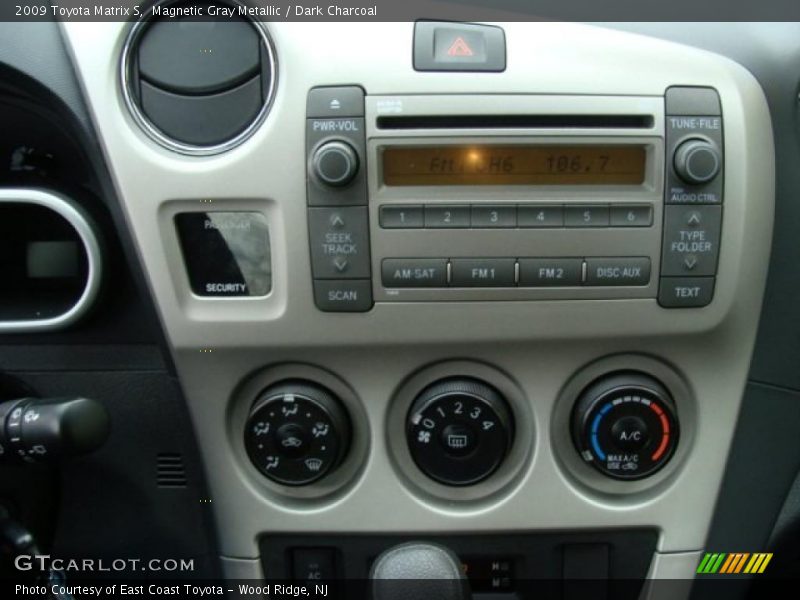 Magnetic Gray Metallic / Dark Charcoal 2009 Toyota Matrix S