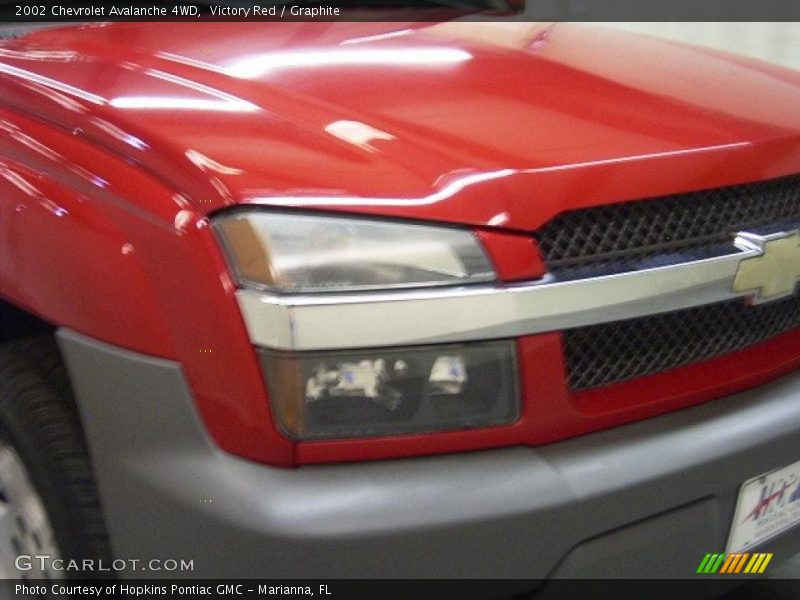 Victory Red / Graphite 2002 Chevrolet Avalanche 4WD
