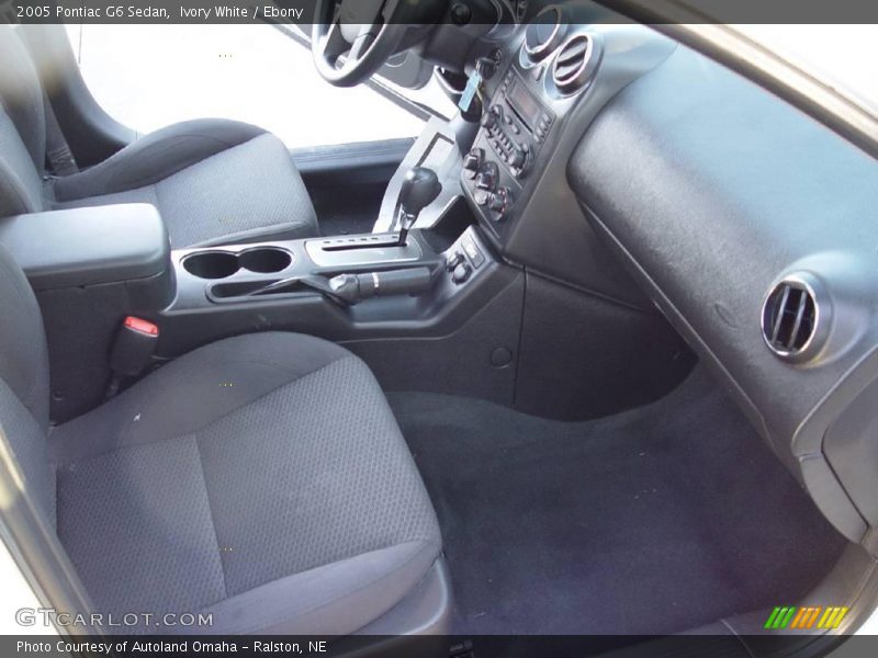 Ivory White / Ebony 2005 Pontiac G6 Sedan