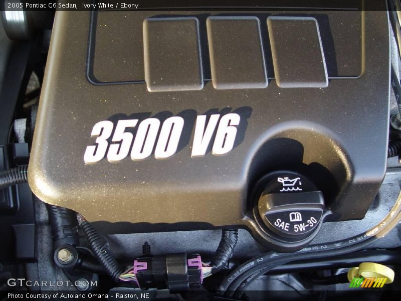 Ivory White / Ebony 2005 Pontiac G6 Sedan