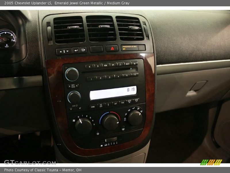 Emerald Jewel Green Metallic / Medium Gray 2005 Chevrolet Uplander LS