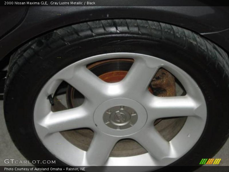 Gray Lustre Metallic / Black 2000 Nissan Maxima GLE
