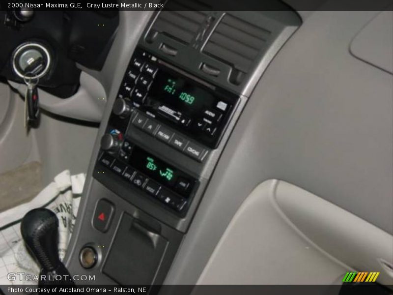 Gray Lustre Metallic / Black 2000 Nissan Maxima GLE