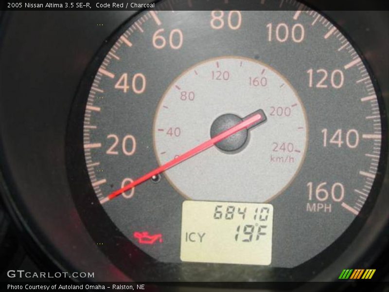 Code Red / Charcoal 2005 Nissan Altima 3.5 SE-R