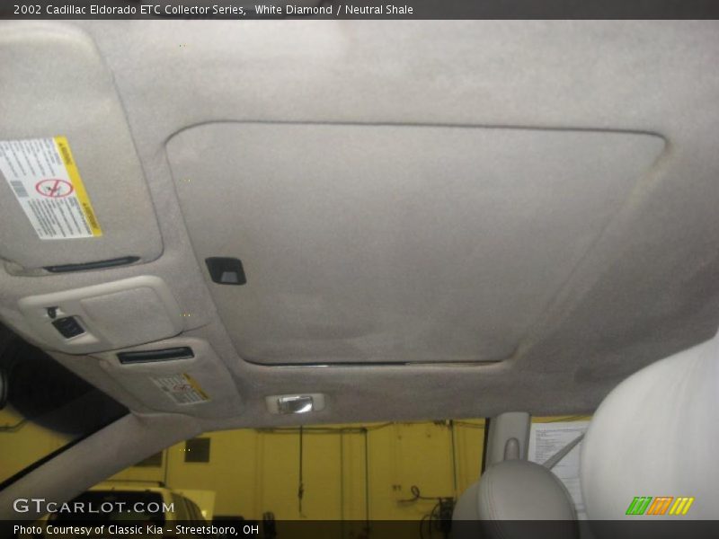 White Diamond / Neutral Shale 2002 Cadillac Eldorado ETC Collector Series