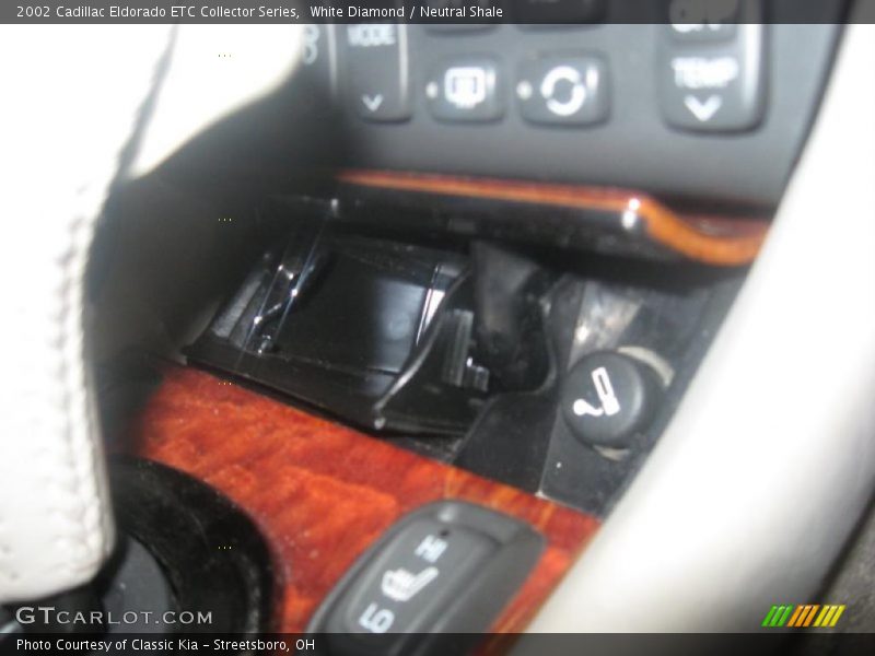 White Diamond / Neutral Shale 2002 Cadillac Eldorado ETC Collector Series