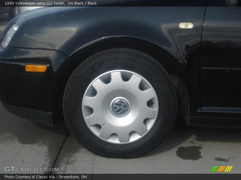Uni Black / Black 1999 Volkswagen Jetta GLS Sedan