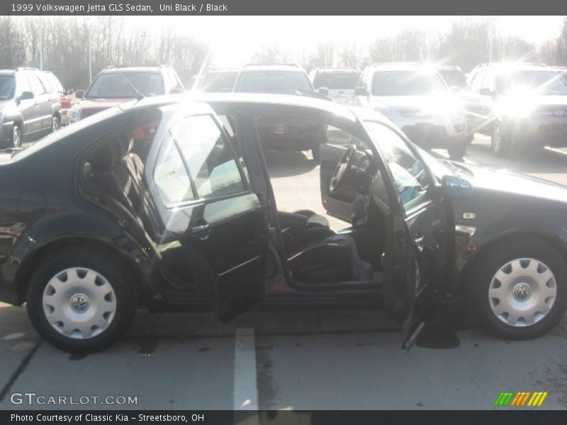 Uni Black / Black 1999 Volkswagen Jetta GLS Sedan
