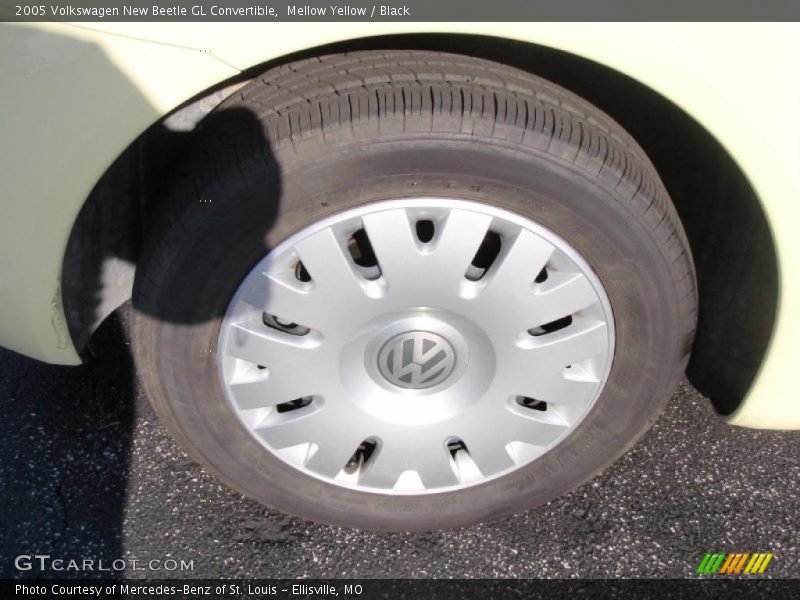 Mellow Yellow / Black 2005 Volkswagen New Beetle GL Convertible