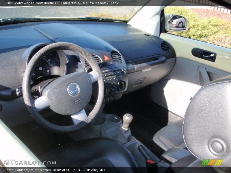 Mellow Yellow / Black 2005 Volkswagen New Beetle GL Convertible