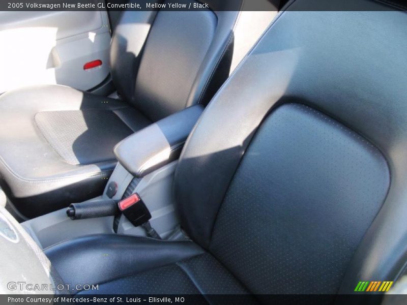 Mellow Yellow / Black 2005 Volkswagen New Beetle GL Convertible