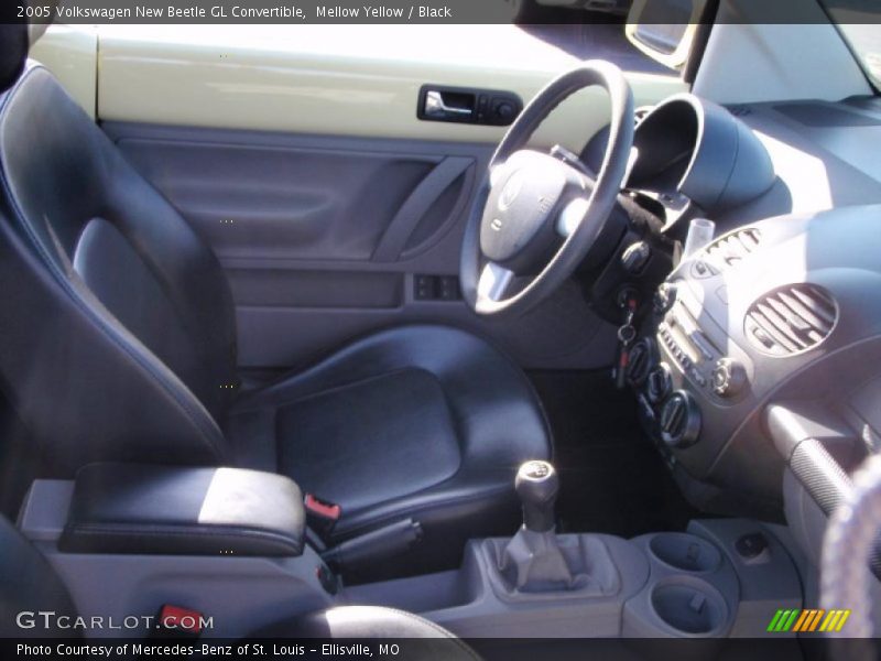 Mellow Yellow / Black 2005 Volkswagen New Beetle GL Convertible