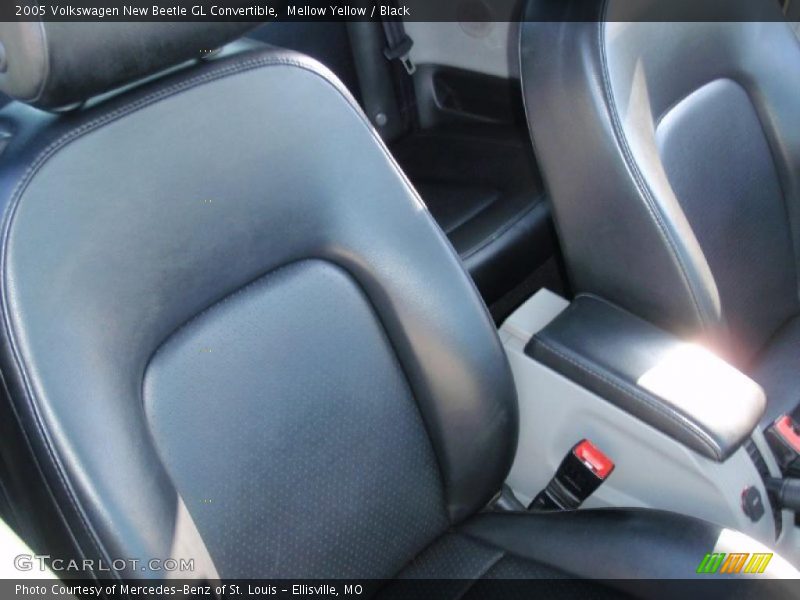 Mellow Yellow / Black 2005 Volkswagen New Beetle GL Convertible