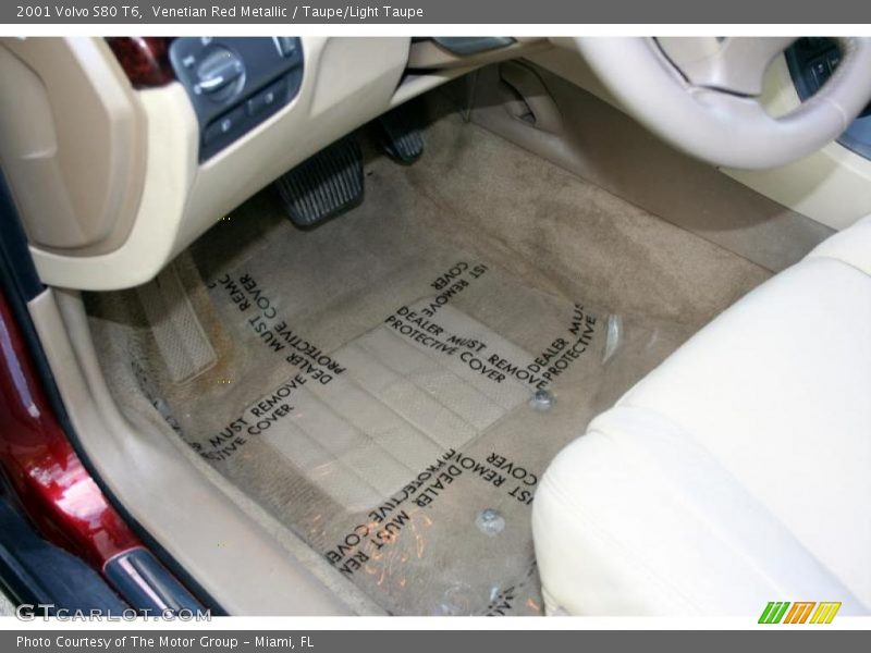 Venetian Red Metallic / Taupe/Light Taupe 2001 Volvo S80 T6