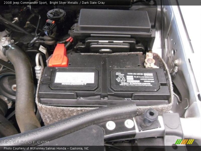 Bright Silver Metallic / Dark Slate Gray 2008 Jeep Commander Sport