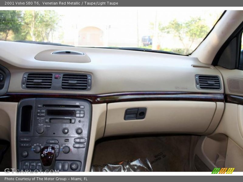 Venetian Red Metallic / Taupe/Light Taupe 2001 Volvo S80 T6