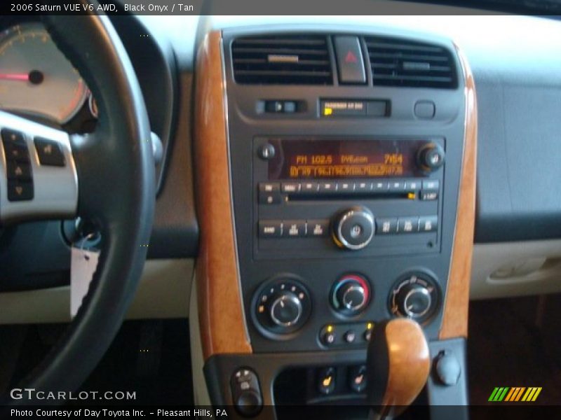 Black Onyx / Tan 2006 Saturn VUE V6 AWD