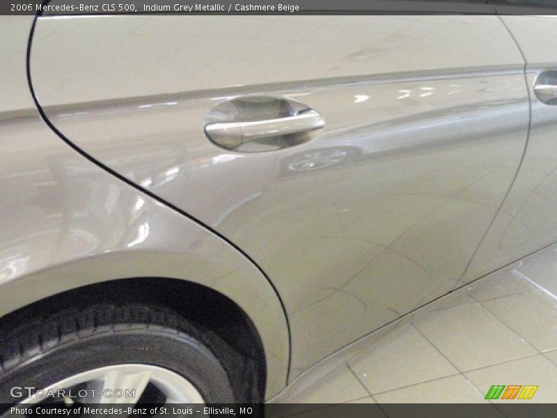 Indium Grey Metallic / Cashmere Beige 2006 Mercedes-Benz CLS 500